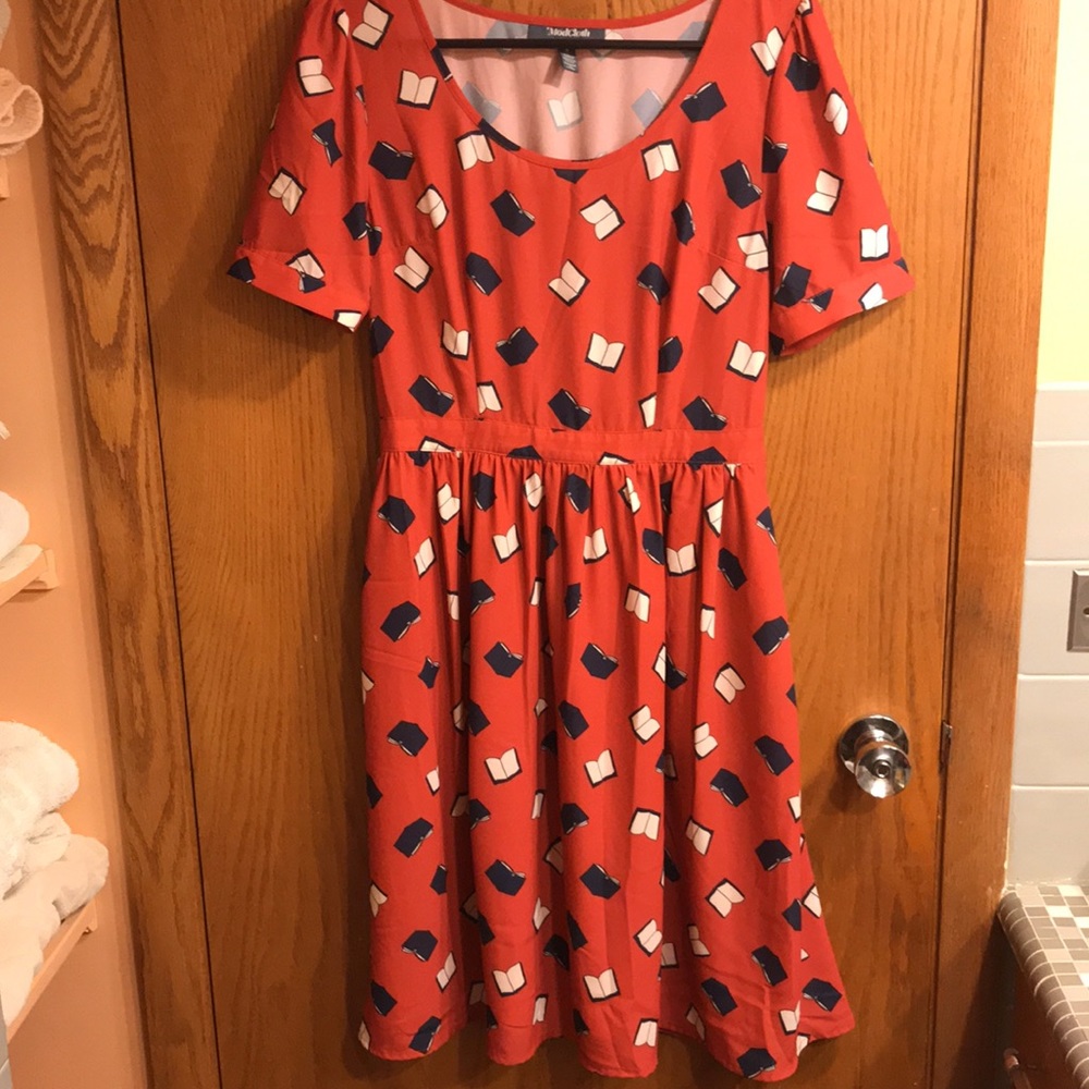 ModCloth Open Book Dress - Picture 6 of 6